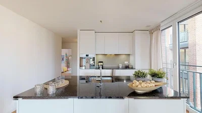Cuisine; électroménager, lumière naturelle, style moderne