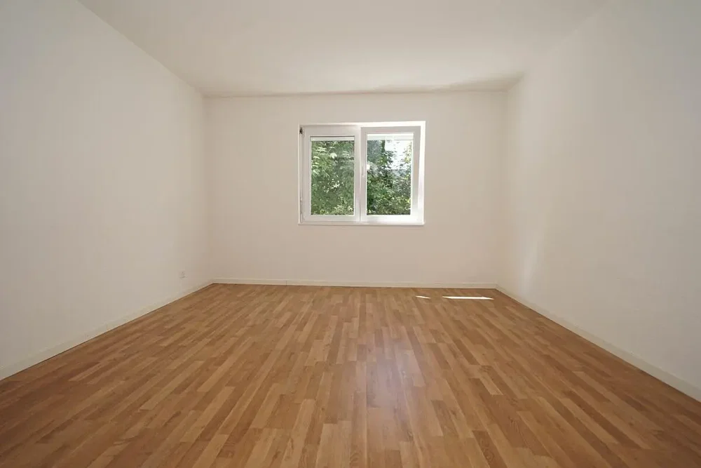 Chambre; parquet, lumière naturelle