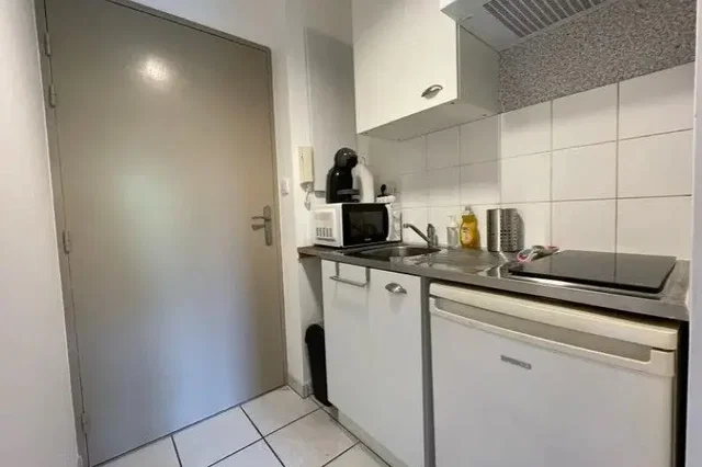 Cuisine; carrelage, électroménager