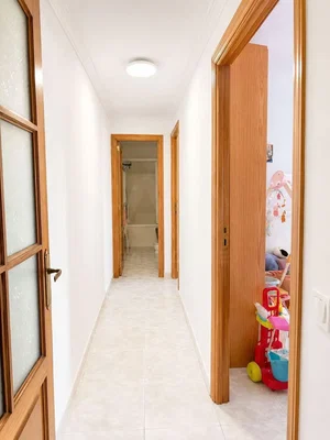 Dječja soba; pločice, prirodna svjetlost