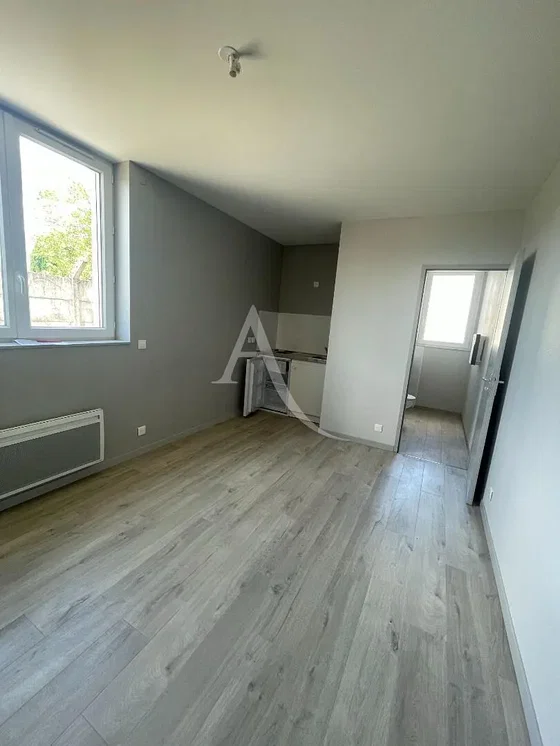 Autre; parquet, lumière naturelle