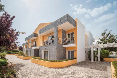 Haus und umgebung; tageslicht, blick