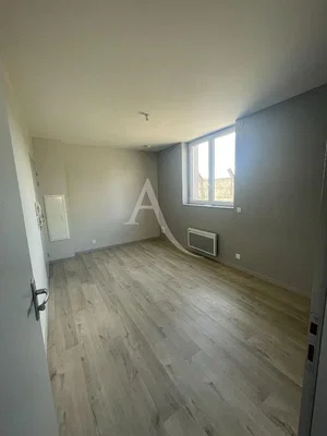 Autre; parquet, lumière naturelle