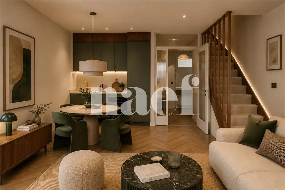 Soggiorno; stile moderno, pavimento in legno, luce naturale