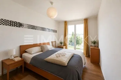 Bedroom; wood floor, natural light