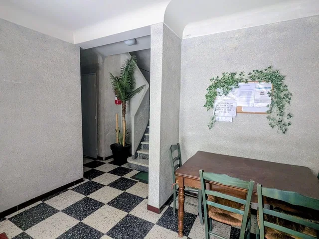 Ostatné; dlažba, prirodzené svetlo