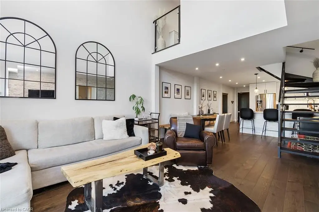 Living room; natural light, wood floor, high ceiling, modern style