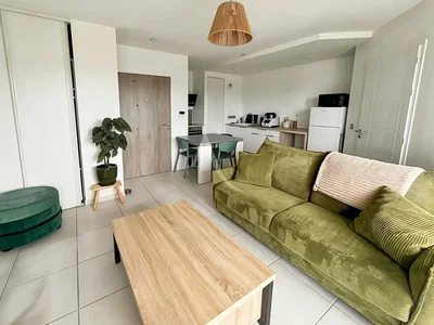 Salon; lumière naturelle, style moderne