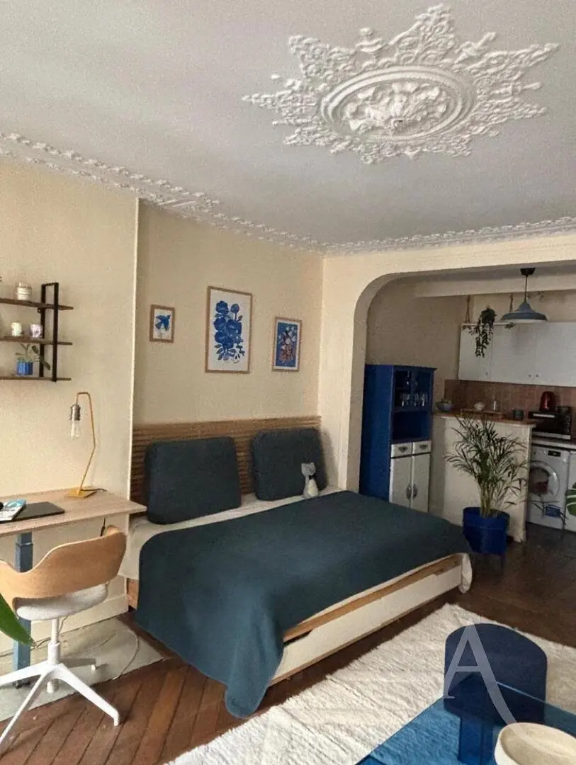 Chambre; parquet, lumière naturelle