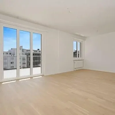 Salon; parquet, lumière naturelle, vue