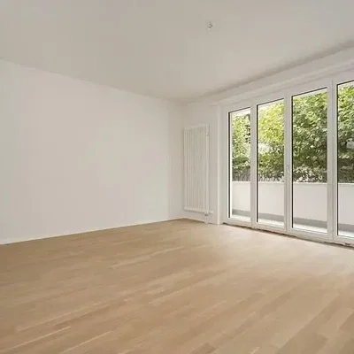 Salon; parquet, lumière naturelle, vue