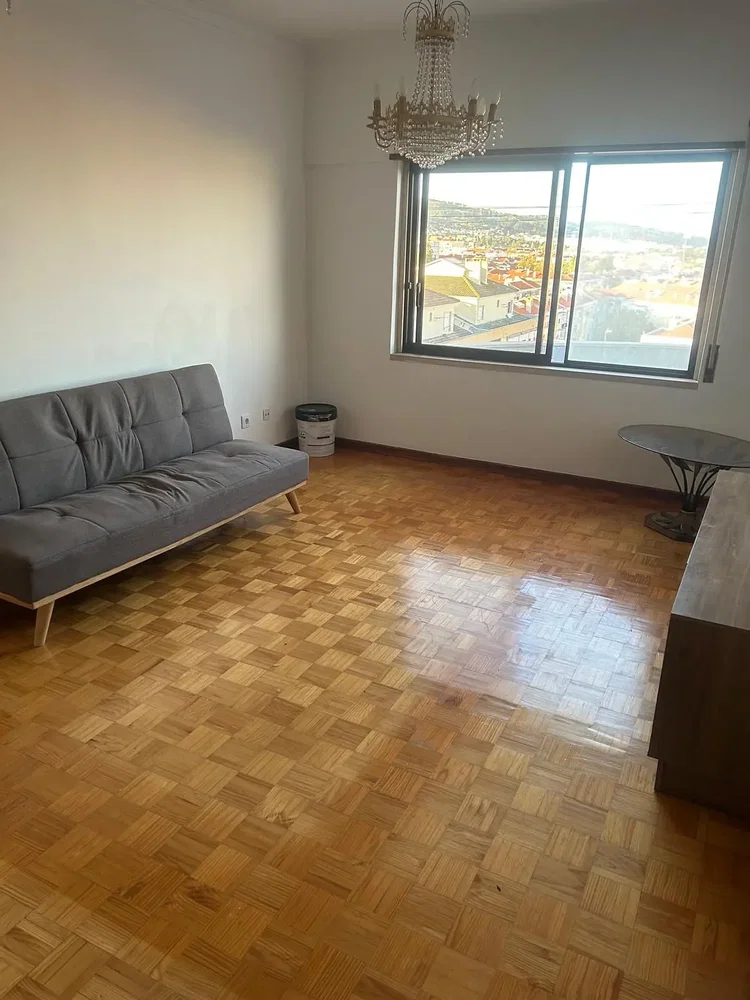 Salon; vue, parquet, lumière naturelle