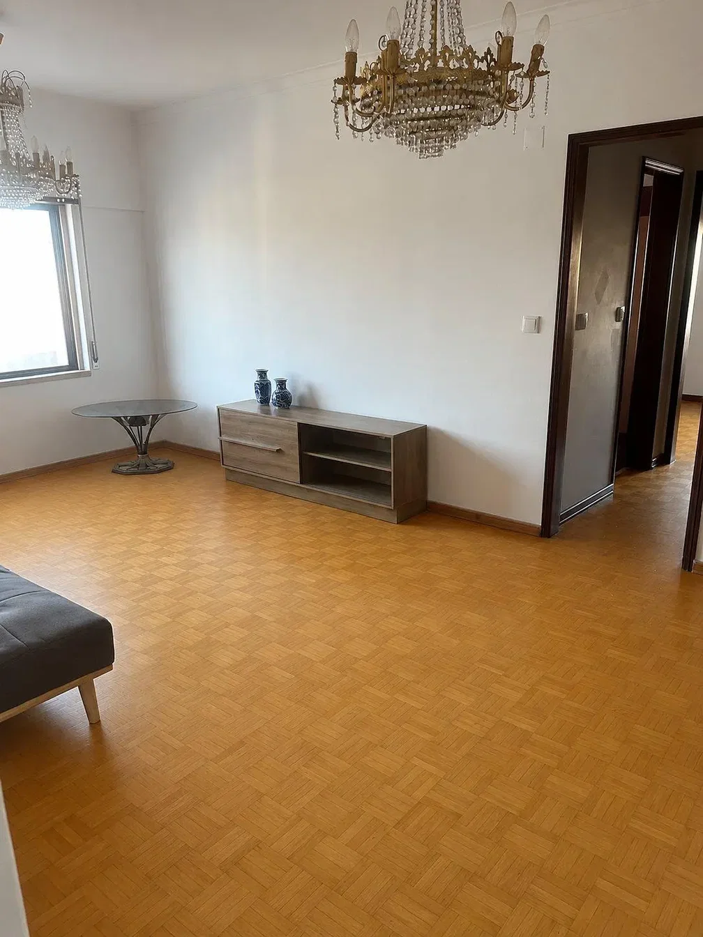 Salon; parquet, lumière naturelle