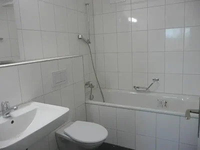 Salle de bain; carrelage, lumière naturelle