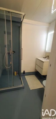 Salle de bain; carrelage, lumière naturelle