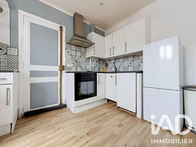 Cuisine; électroménager, carrelage, parquet