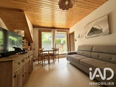 Wohnzimmer; holzbalken, tageslicht, rustikaler stil