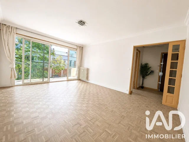 Wohnzimmer; tageslicht, fliesenboden
