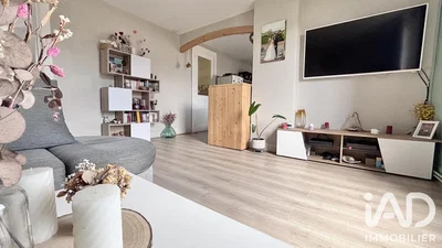 Wohnzimmer; holzboden, tageslicht, moderner stil