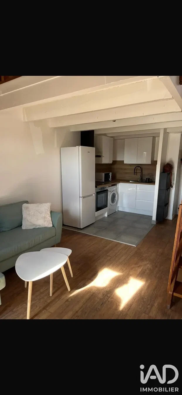 Wohnzimmer; tageslicht, holzboden