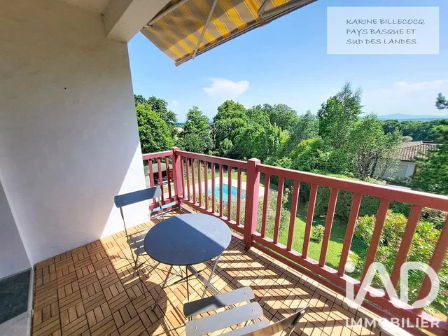 Balkon; blick, fliesenboden, tageslicht