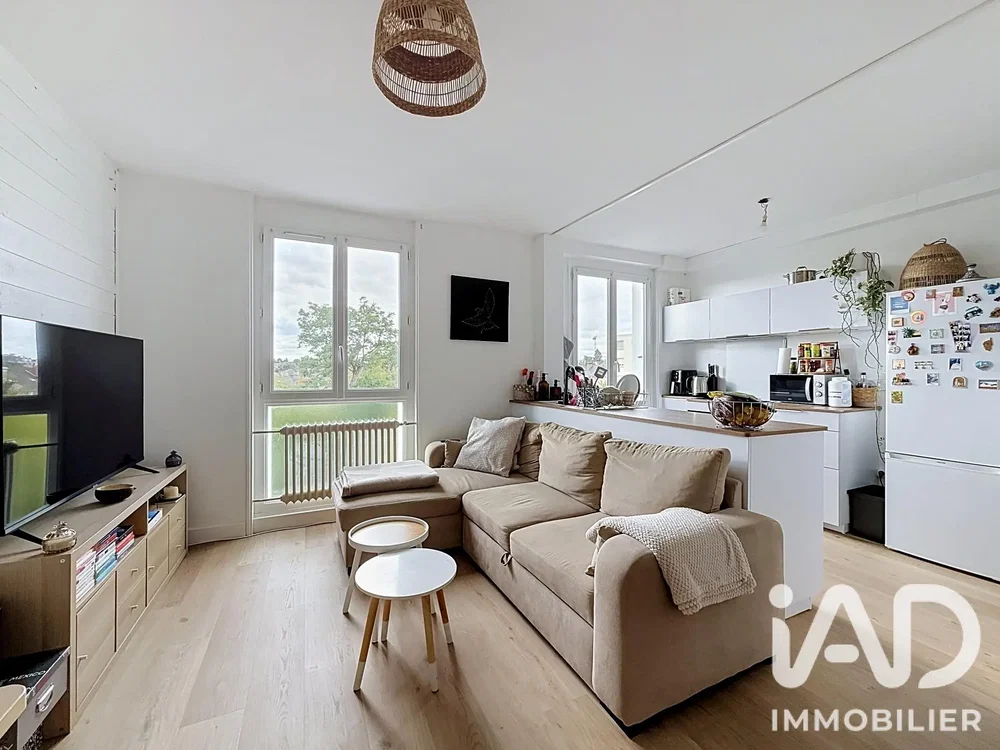 Wohnzimmer; blick, holzboden, tageslicht, moderner stil