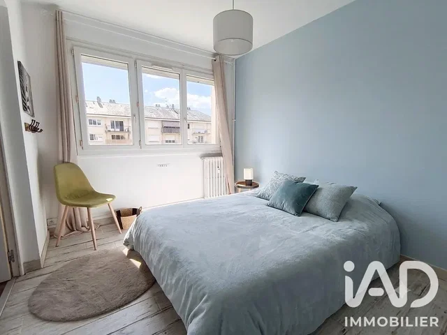 Schlafzimmer; blick, tageslicht, holzboden