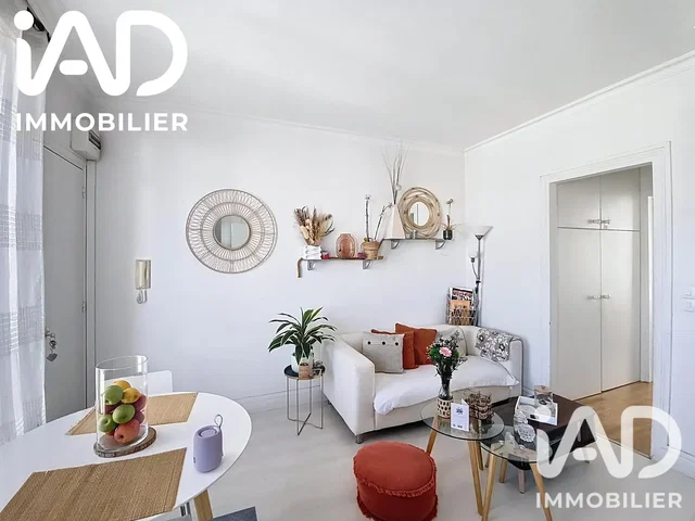 Wohnzimmer; moderner stil, holzboden, tageslicht