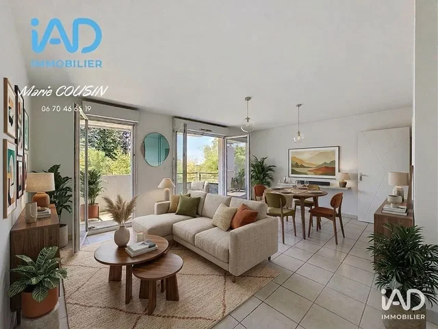 Wohnzimmer; tageslicht, fliesenboden, moderner stil