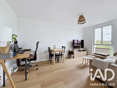 Wohnzimmer; holzboden, tageslicht, moderner stil