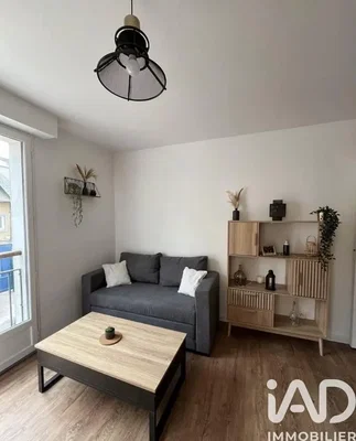 Wohnzimmer; holzboden, tageslicht, moderner stil