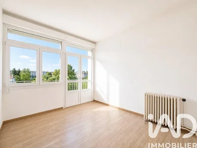 Wohnzimmer; blick, holzboden, tageslicht
