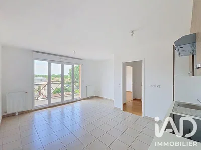 Wohnzimmer; fliesenboden, blick, tageslicht