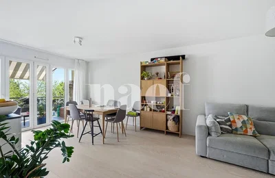 Salon; lumière naturelle, parquet