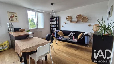 Wohnzimmer; holzboden, tageslicht, moderner stil