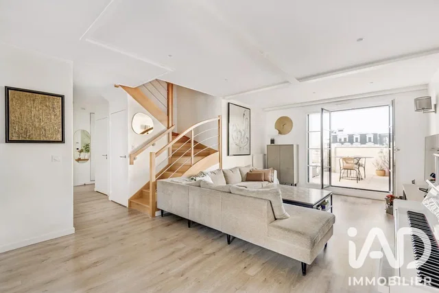 Wohnzimmer; holzboden, tageslicht, moderner stil