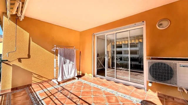 Terrasse; fliesenboden, tageslicht