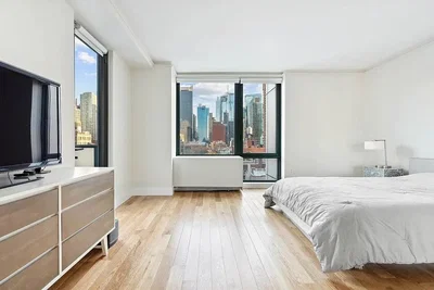 Chambre; vue, parquet, lumière naturelle