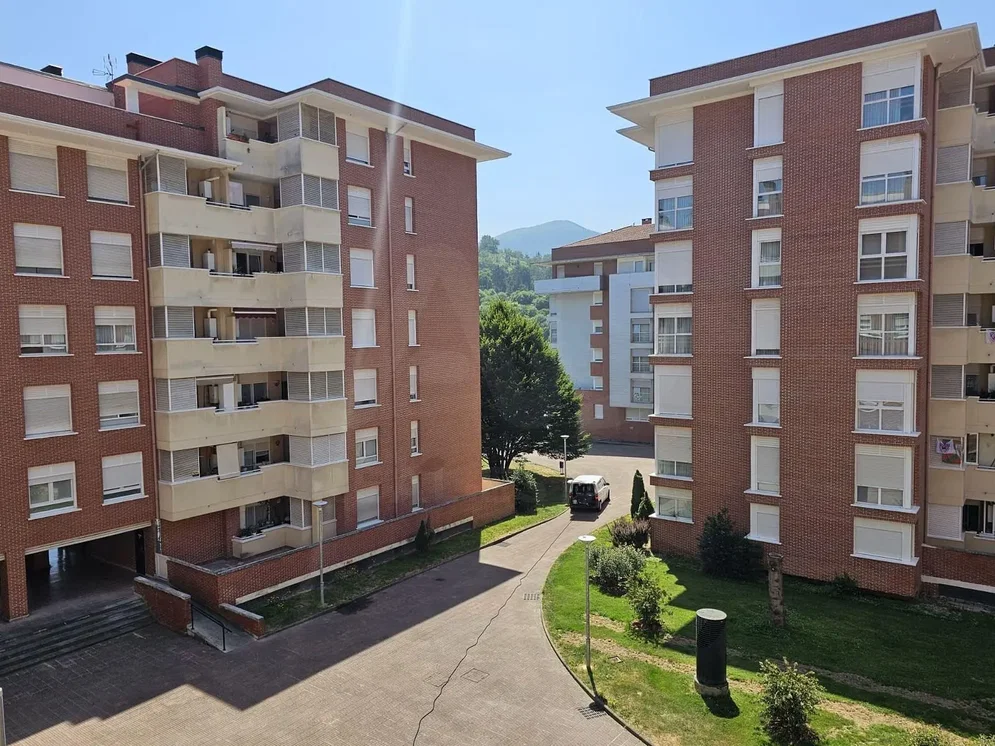 Haus und umgebung; blick, tageslicht
