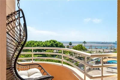 Balkon; widok, światło dzienne