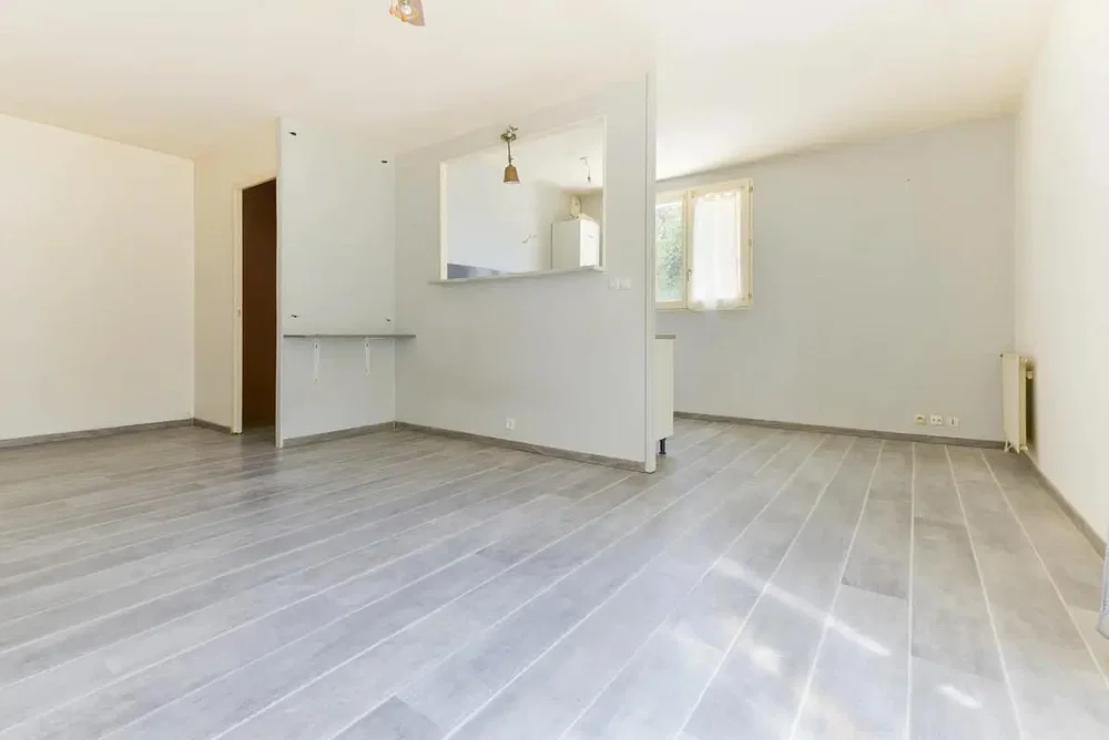 Wohnzimmer; tageslicht, fliesenboden