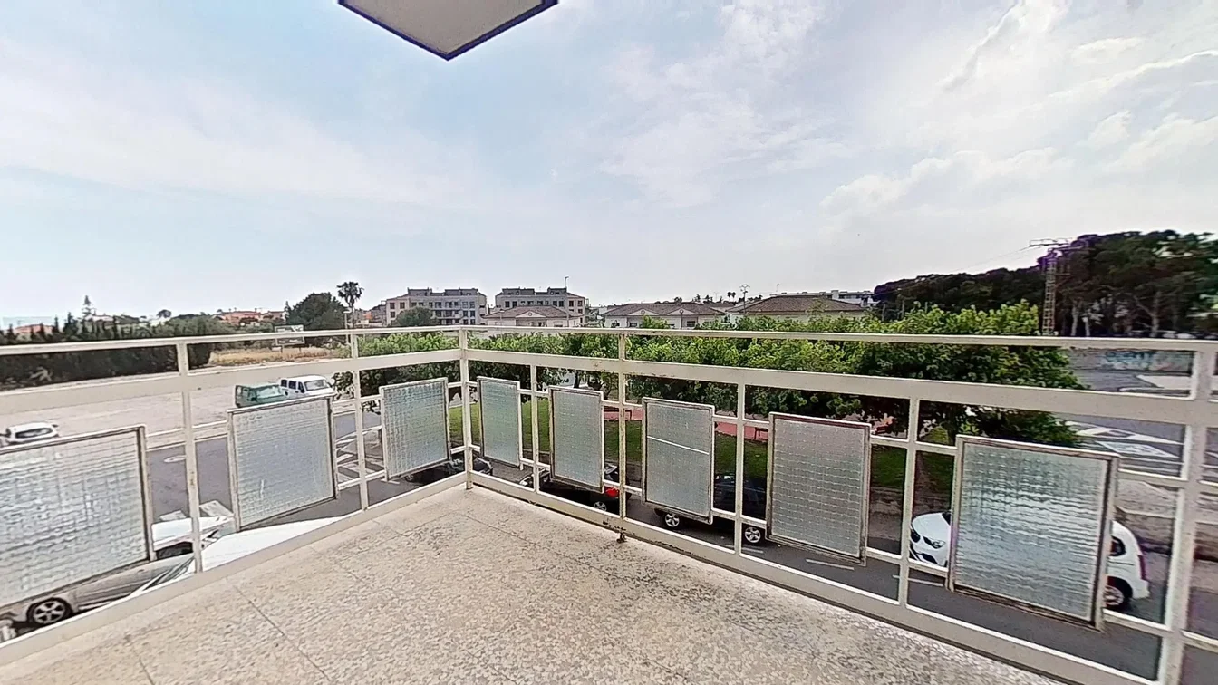 Balkon; výhled, přirozené světlo