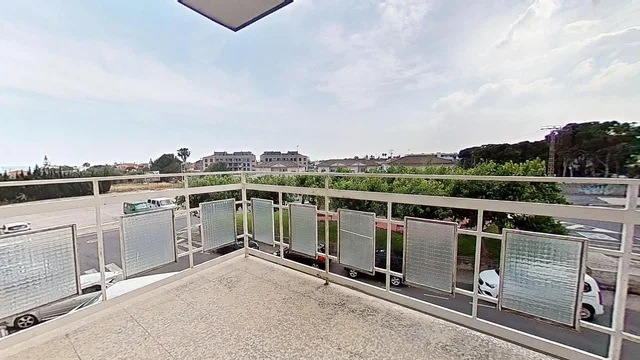 Balkon; výhled, přirozené světlo