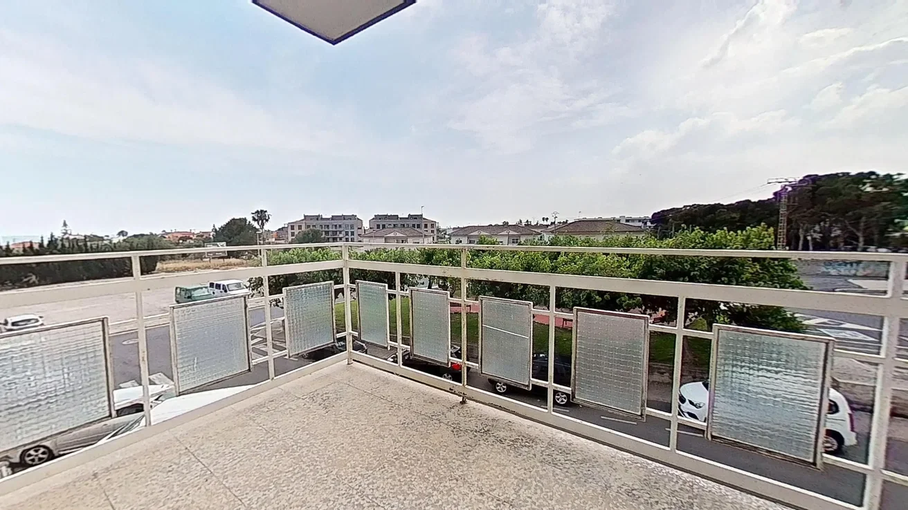 Balkon; výhled, přirozené světlo