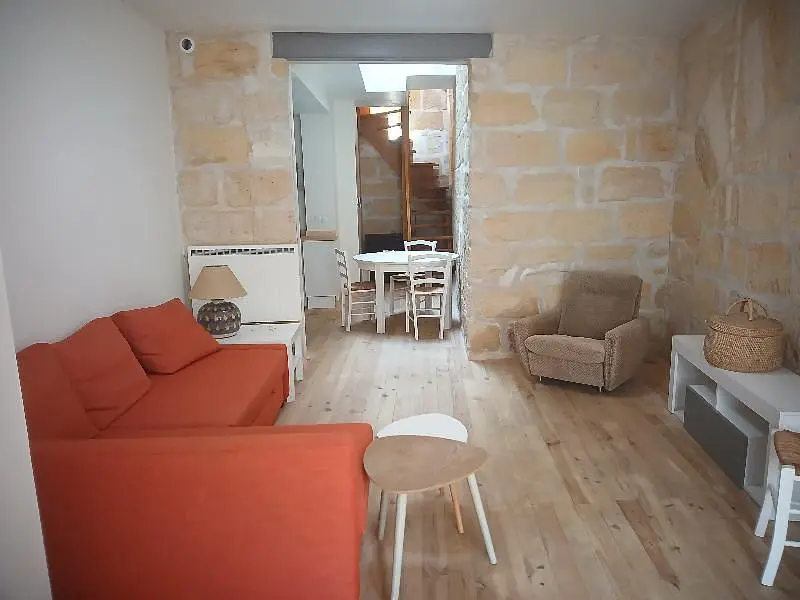 Wohnzimmer; holzboden, tageslicht, rustikaler stil