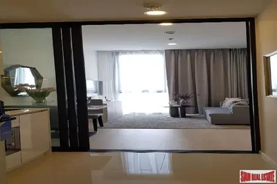 Salon; lumière naturelle, carrelage