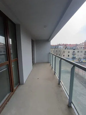 Balcon; vue, lumière naturelle