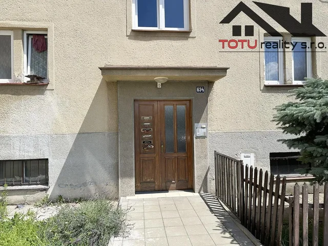 House and surroundings