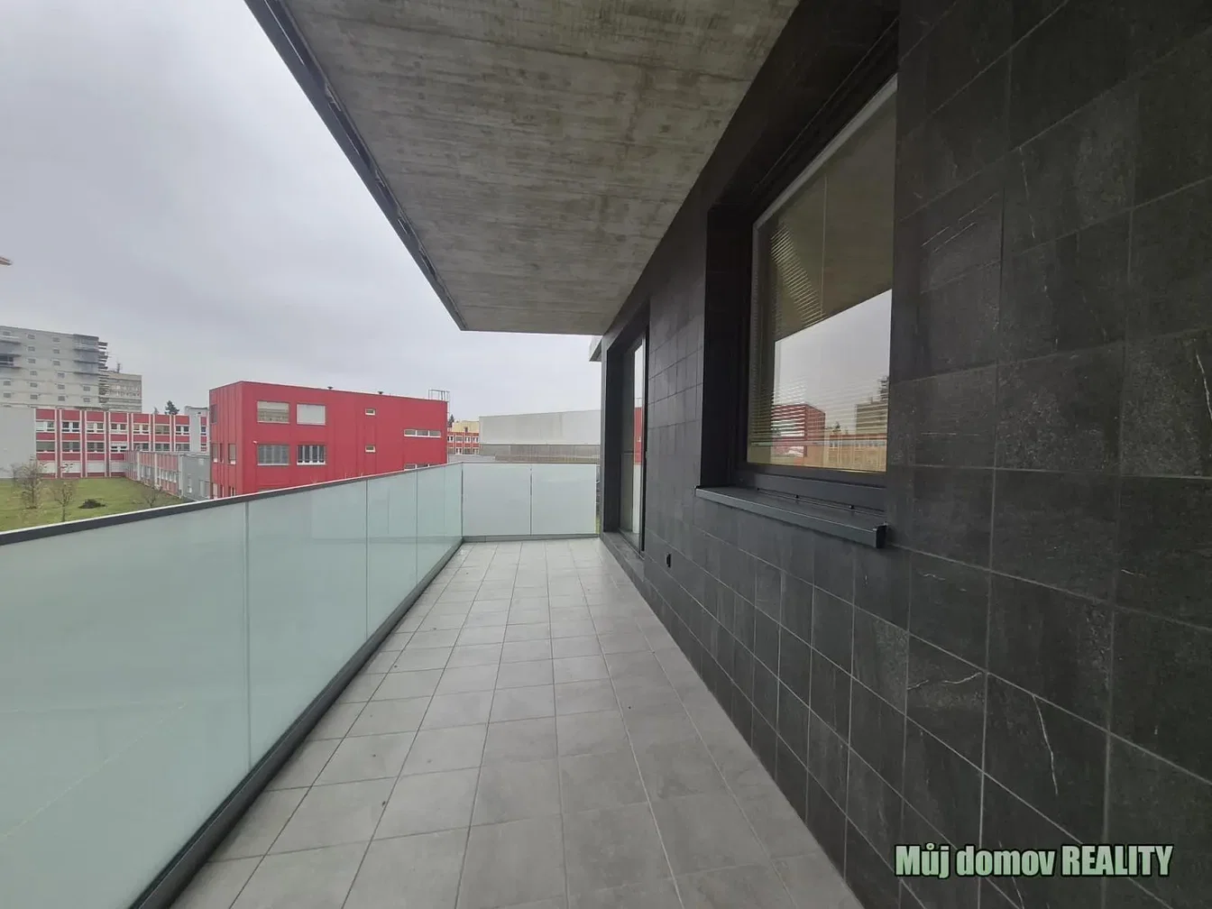 Balkon; fliesenboden, blick