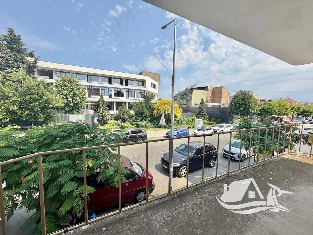 Balkon; pogled, prirodna svjetlost